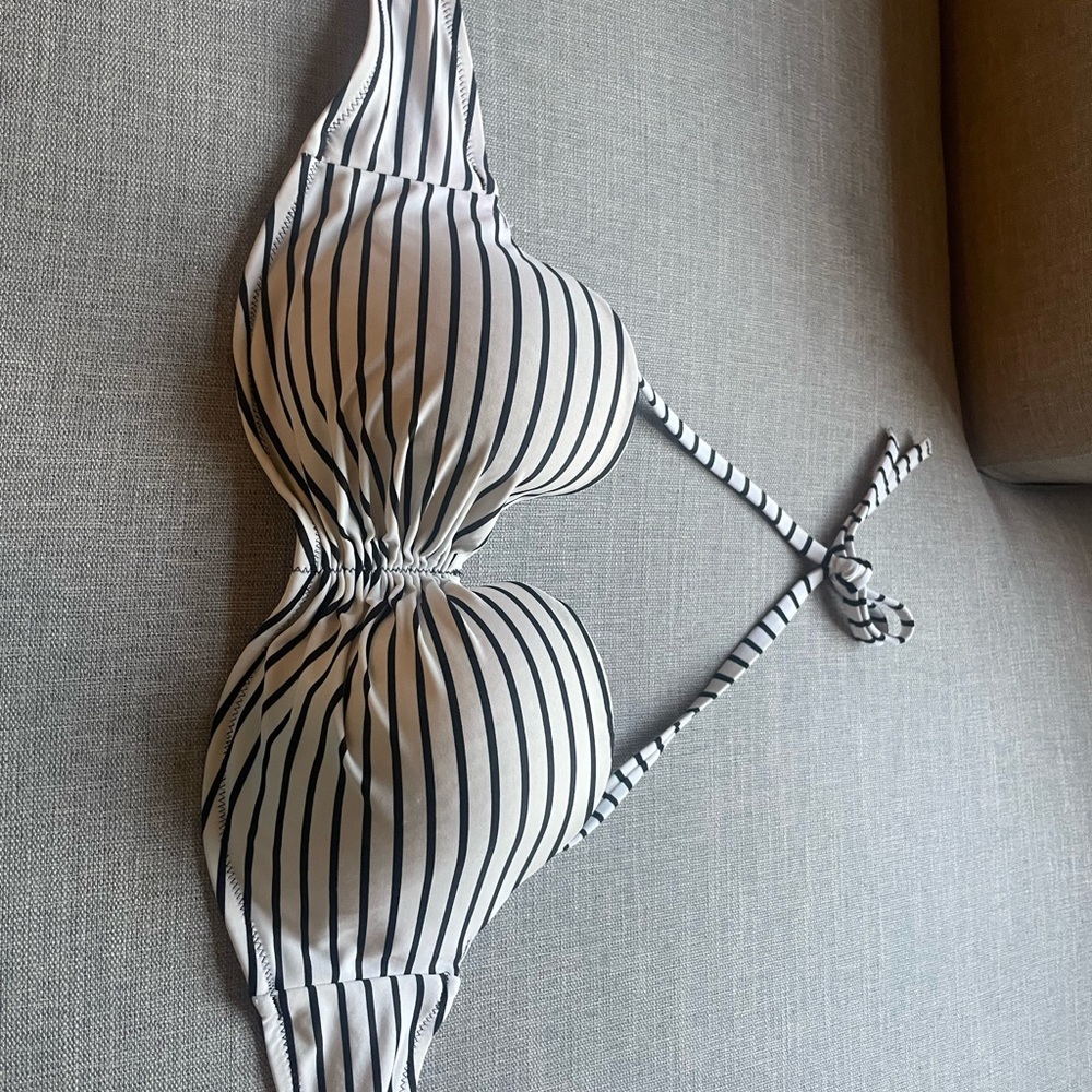 Victoria's Secret Black and White Striped Bikini Top 34DD